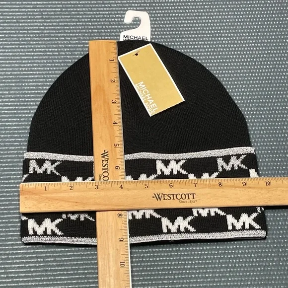 Michael Michael Kors Womens Knit Cuffed Winter Beanie Hat 539330C Black Multi OS - Picture 3 of 16